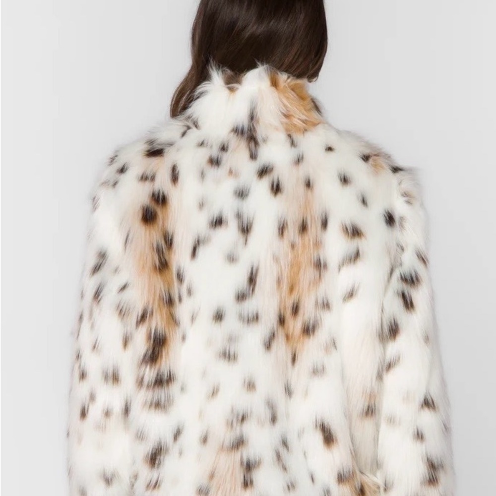 VELVET HEART Avril Leopard Snow Jacket Faux Fur Size Small with Clasps - Picture 3 of 16